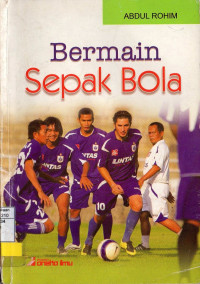 Bermain sepak bola